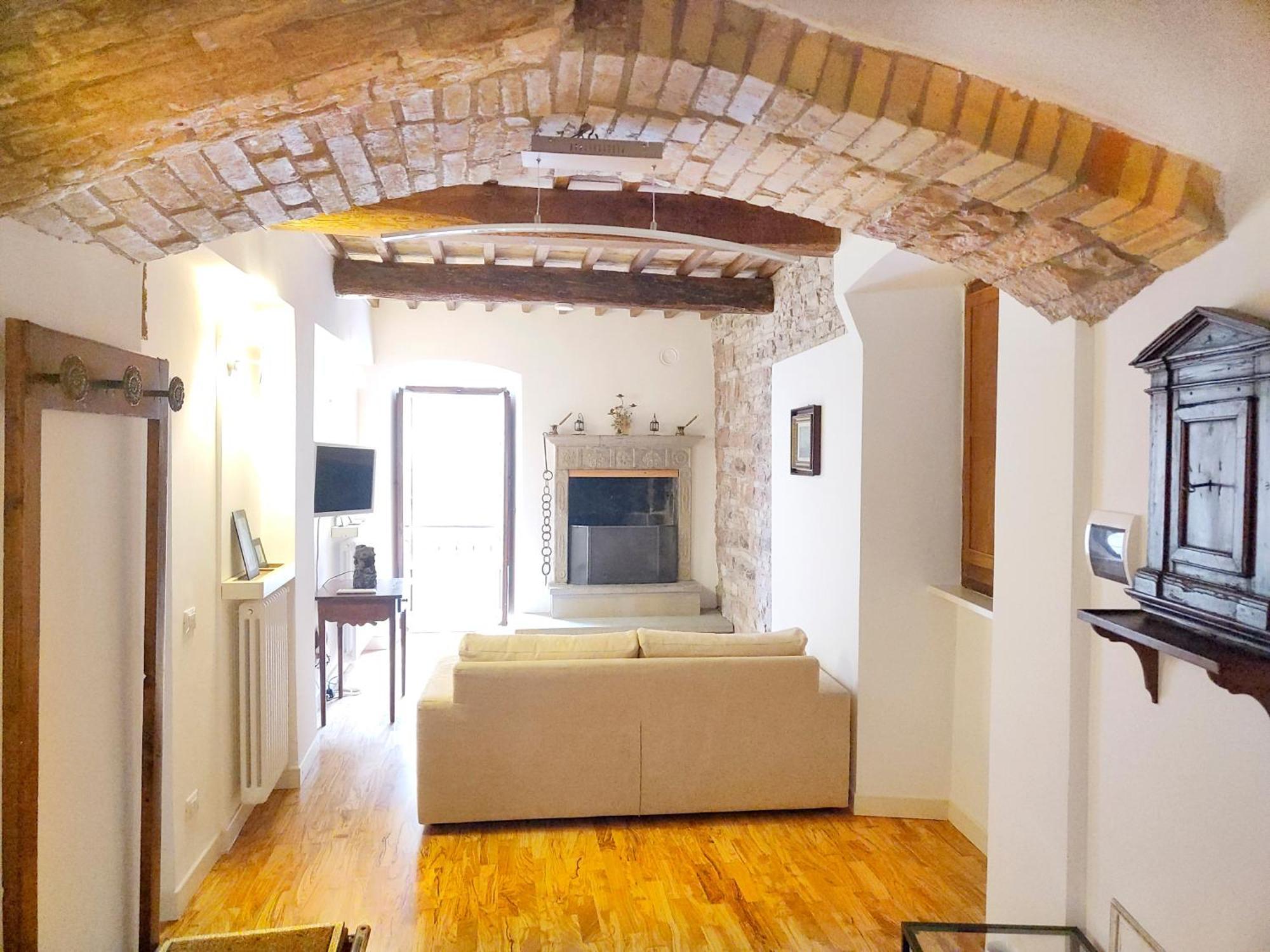 All'Ombra Di San Francesco - Centralissimo - A 110 Mt Dalla Basilica - Myassisisuite, I Dettagli Che Fanno La Differenza Екстер'єр фото